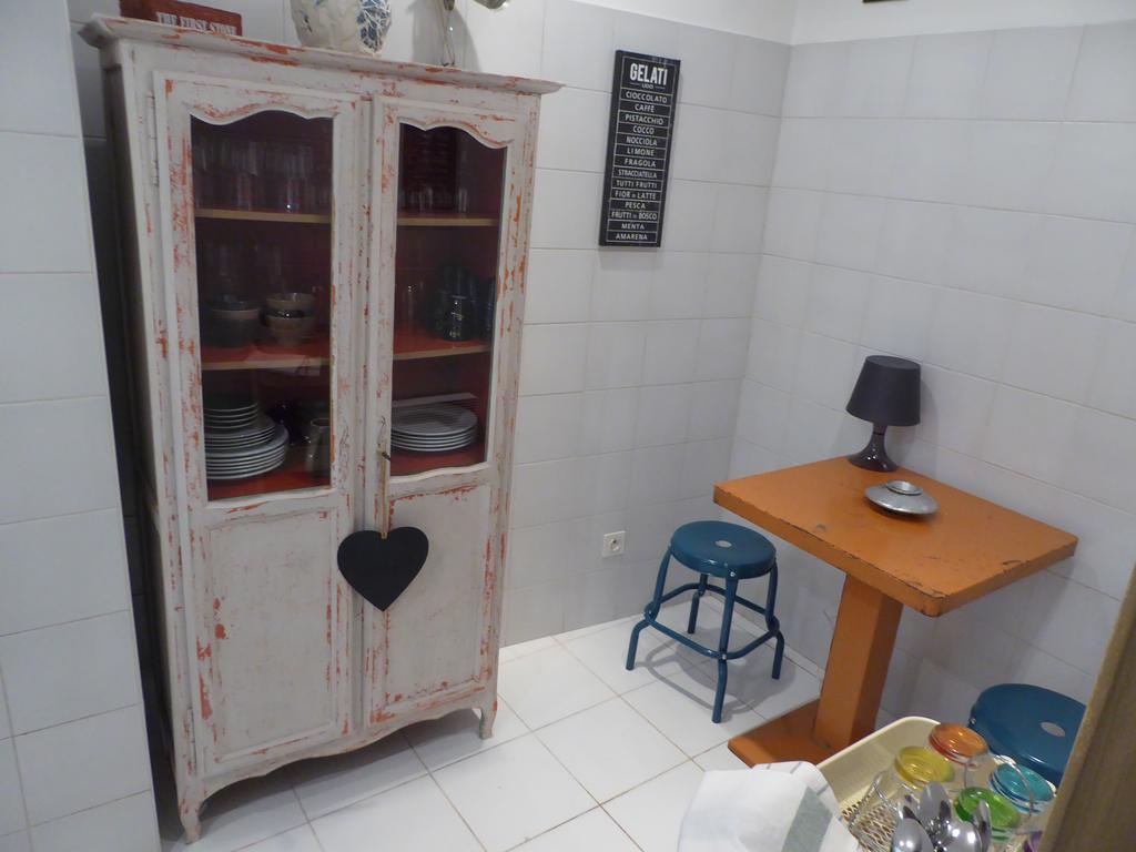 Le Planet 52 Apartment L'Isle-sur-la-Sorgue Bagian luar foto