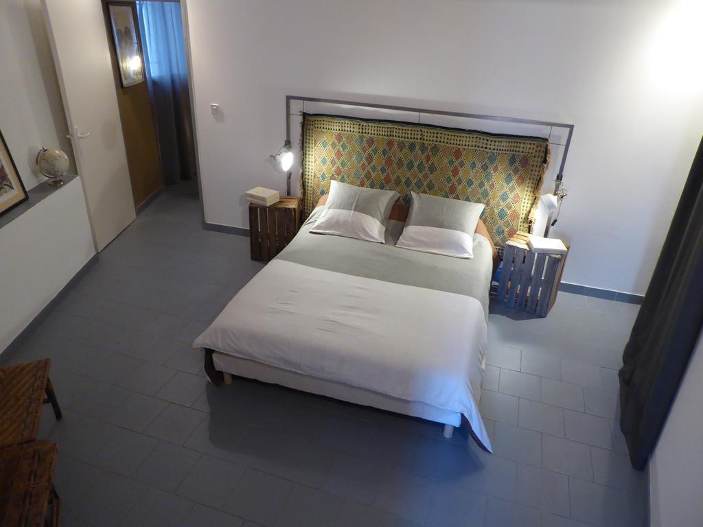 Le Planet 52 Apartment L'Isle-sur-la-Sorgue Bagian luar foto